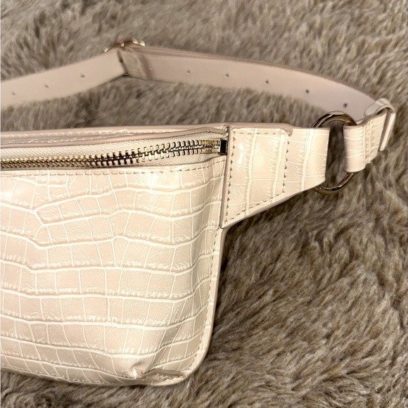 H&M Snakeskin Waistbag Fannypack - Picture 4 of 10